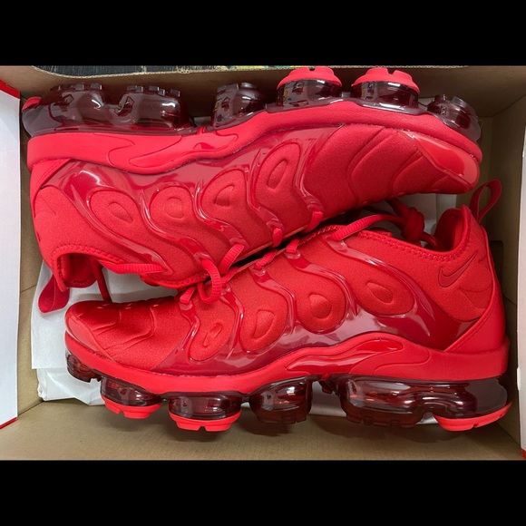 Nike Air Vapormax Plus - Picture 3 of 3